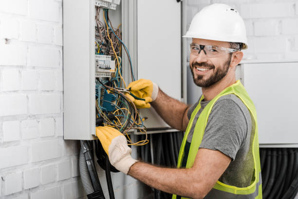 Professional Electrician in Candlewick Lake, IL
